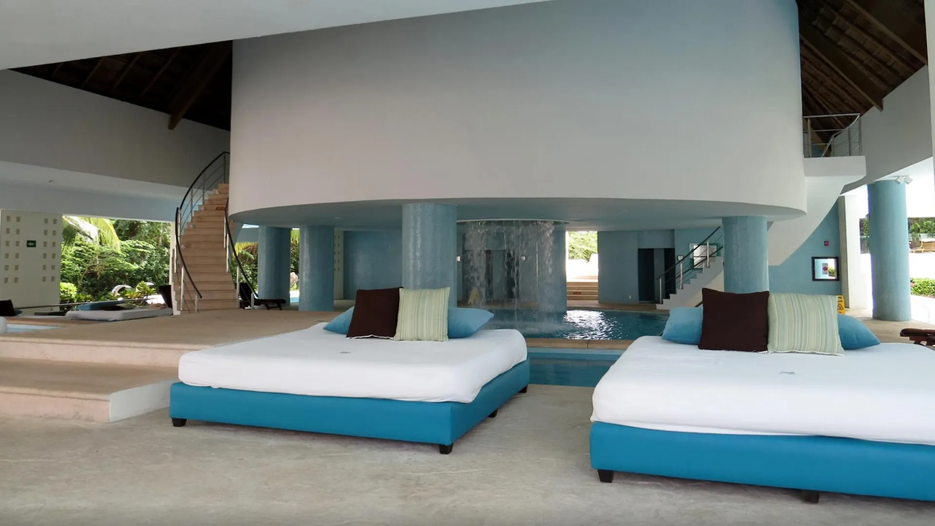 Bluebay Grand Esmeralda El Marlyn Azul