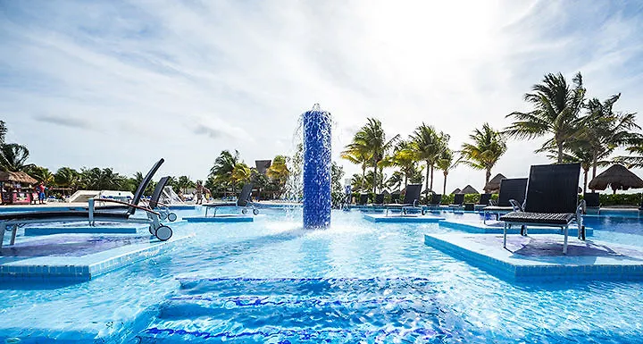 Bluebay Grand Esmeralda El Marlyn Azul Mexico