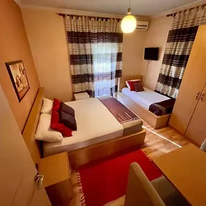**** Otel Algo Arnavutluk