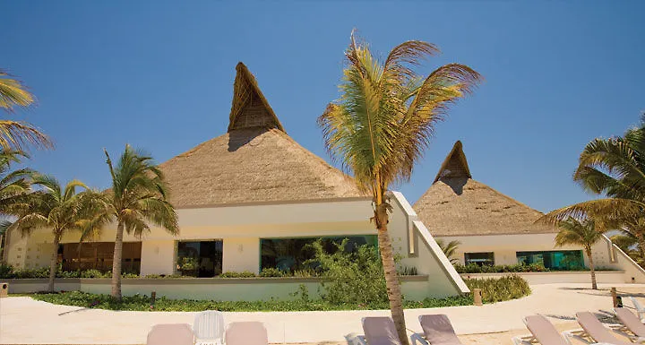 Bluebay Grand Esmeralda El Marlyn Azul
