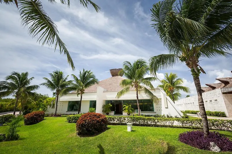 Bluebay Grand Esmeralda El Marlyn Azul Resort