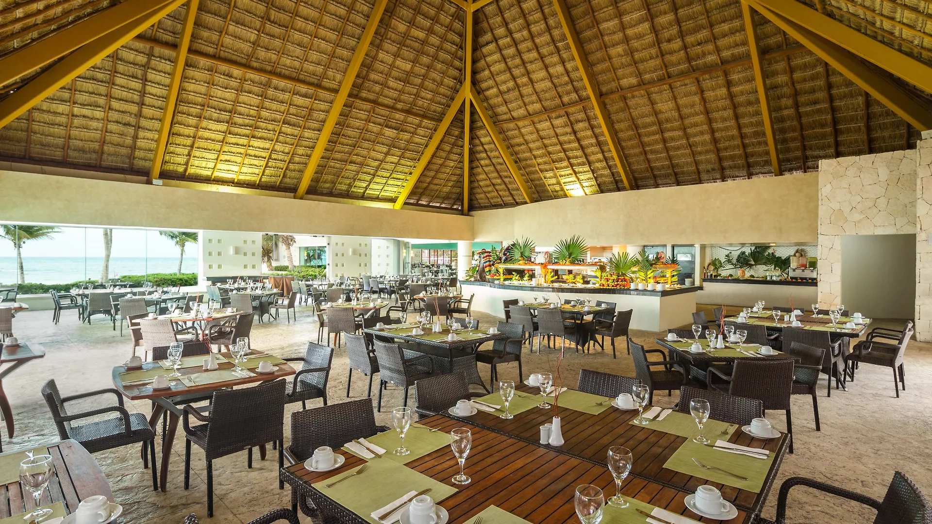 绿宝石全包式大酒店 El Marlyn Azul
