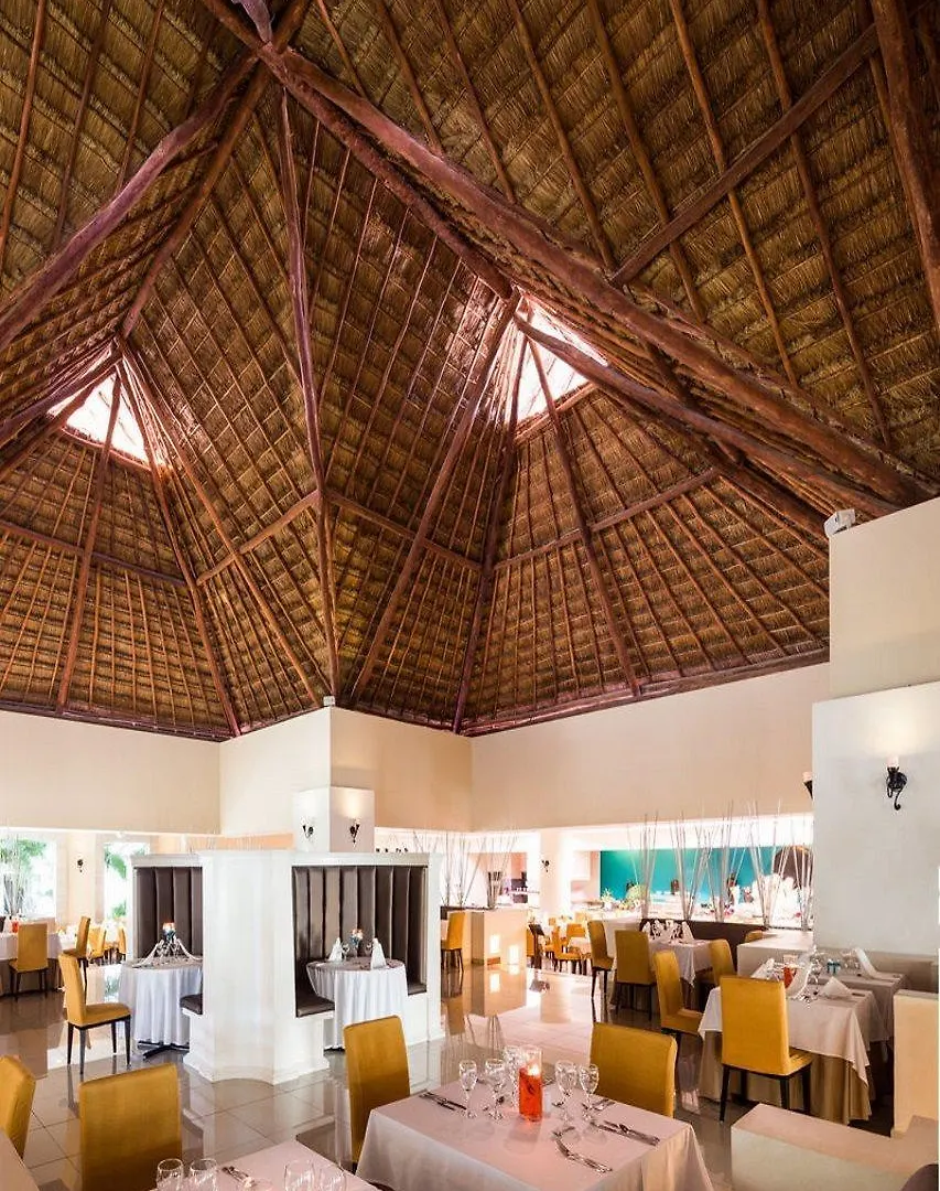 Resort Bluebay Grand Esmeralda El Marlyn Azul